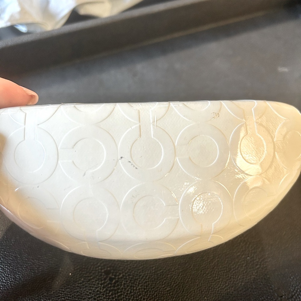 Coach sunglasses - Picture 4 of 4